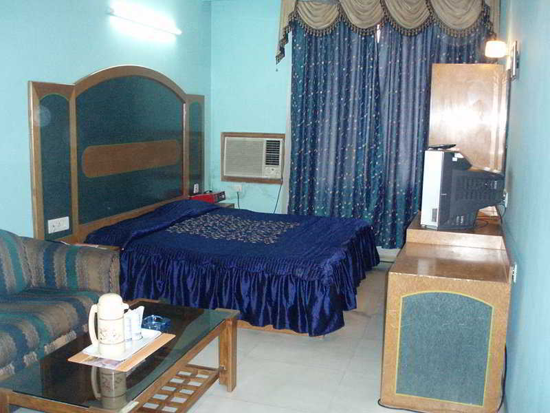 Fabhotel Ashu Palace Karol Bagh Delhi  Rum bild