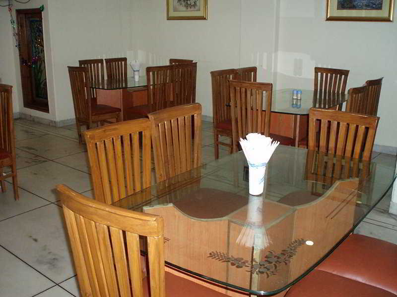Fabhotel Ashu Palace Karol Bagh Delhi  Restaurang bild